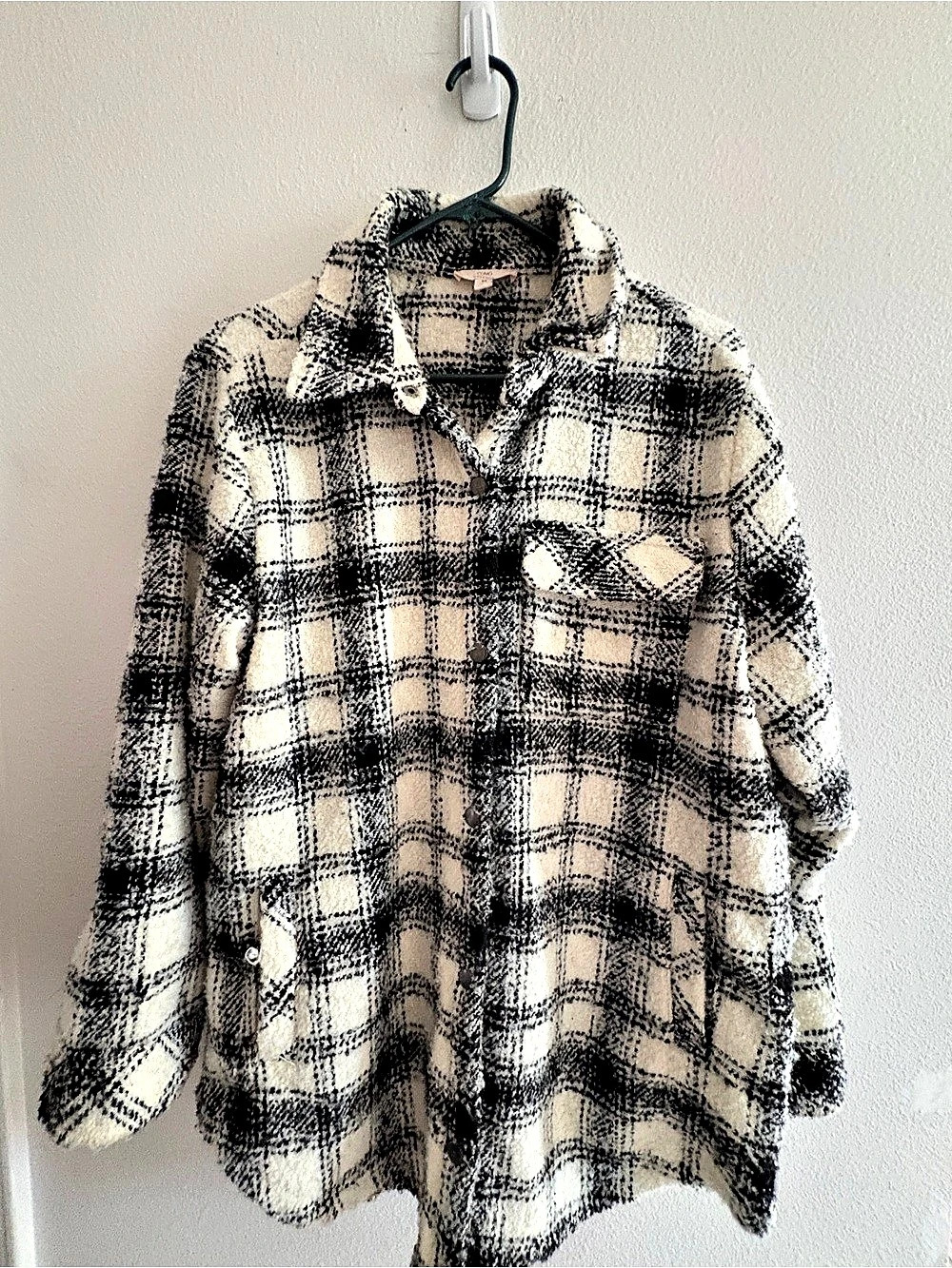 Como Vintage Plaid Teddy Jacket in White & Black Size Medium